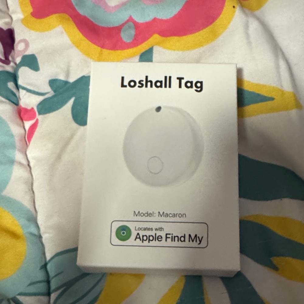 Tag Macaron Bluetooth Tracker - White